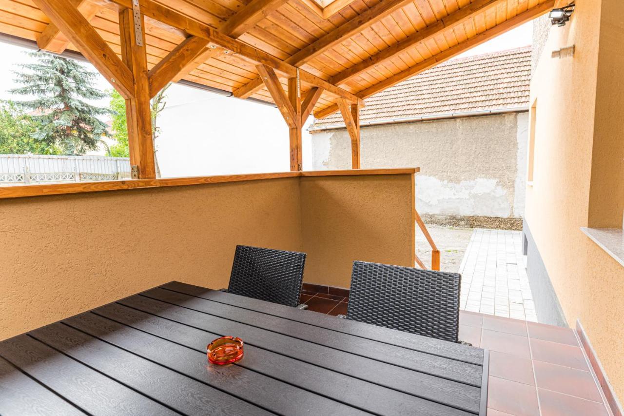Ama Holidays Afi Apartment *