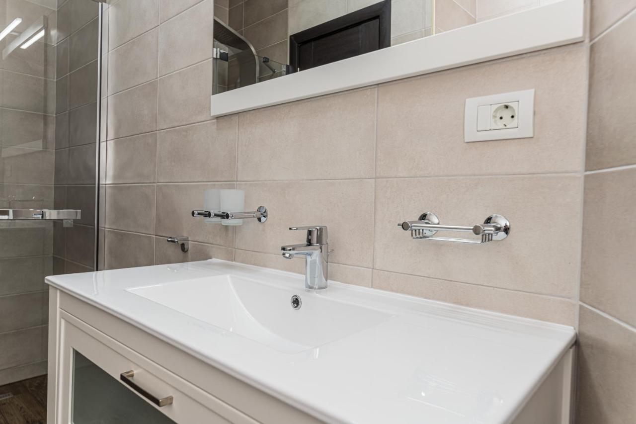 Apartment Ama Holidays Afi Brașov